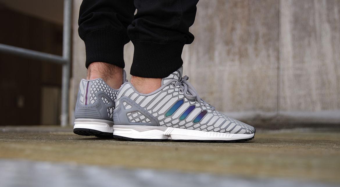 ホワイト adidas Originals ZX Flux 